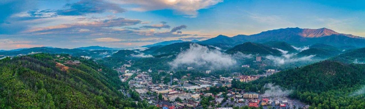 Smoky Mountains Studio With Balcony Гатлінбург Екстер'єр фото